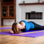 yoga oefeningen voor thuis